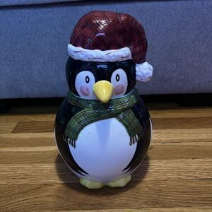 Penguin Vintage Christmas Holiday Cookie Jar The Cellar 2000‎ Please Read!